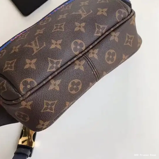 AAA Replica Ru Vuitton Louis Messenger 0624